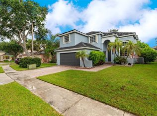 10055 NW 18th St, Pembroke Pines, FL 33024