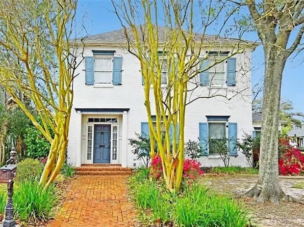 33 Hermitage Dr, Belle Chasse, LA 70072