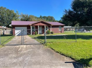 5619 Arrowhead Dr, Pascagoula, MS 39581