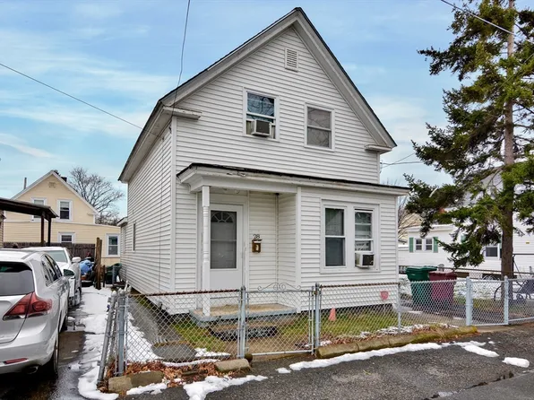 28 Oconnell St, Lowell, MA 01852