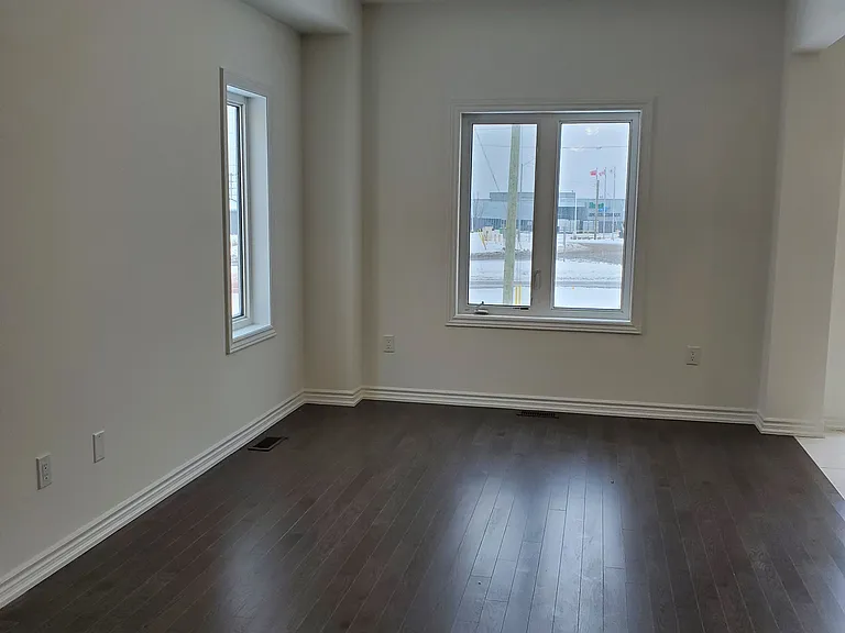 118 Flagg Ave — Photo 7