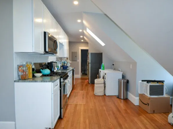 6-8 South St #3, Brighton, MA 02135