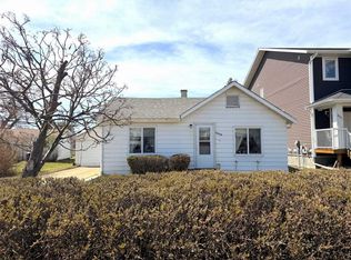 4717 N 49a Ave, Lacombe, AB T4L1N4