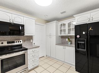 5070 Ponderosa Ln, Haverhill, FL 33415