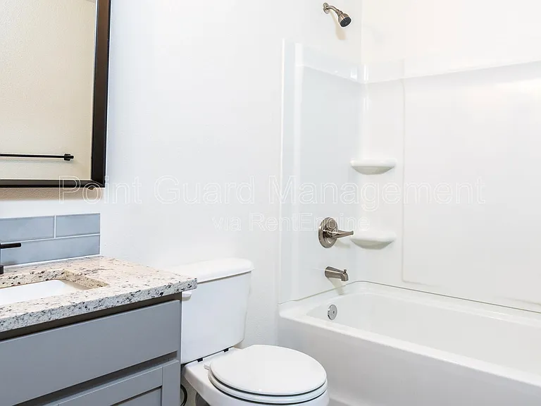 2885 N Oliver St — Photo 52