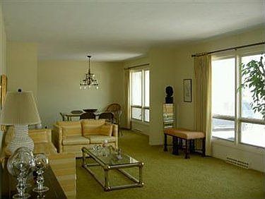3rd image of 9056 Skypark Dr