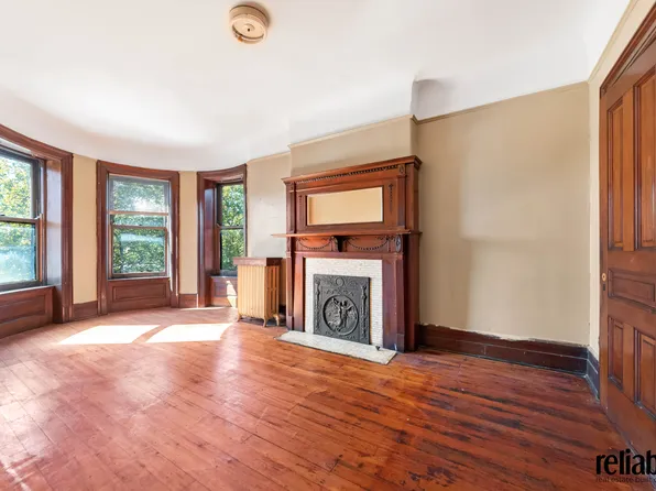 903 Saint Mark's Avenue image 9 of 14