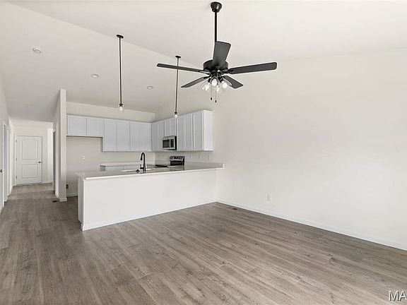 7th image of this home
