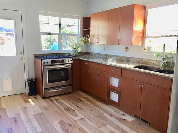 5th image of 7014 Brooklyn Ave NE House And