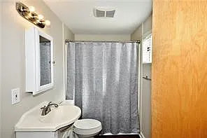 3743 Brownsville Rd — Photo 9