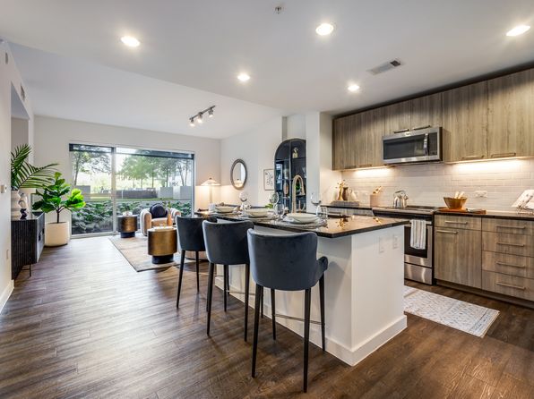 3815 Eastside St #6012