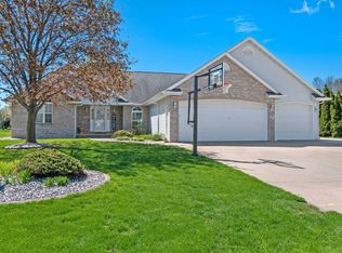 W6045 Blazing Star Dr, APPLETON, WI 54915