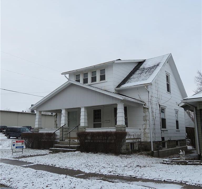 1st image of 332 Grant St