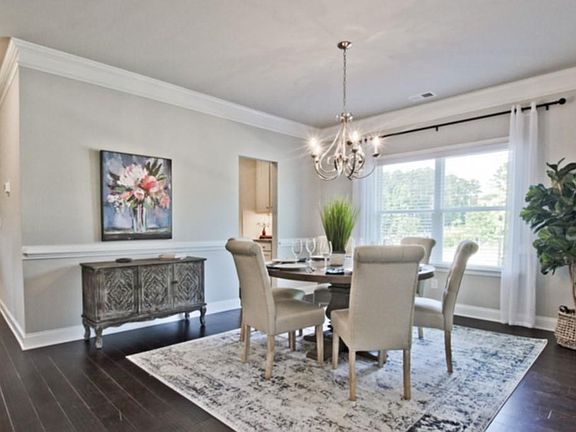 5th image of 3128 Hilltop Cir