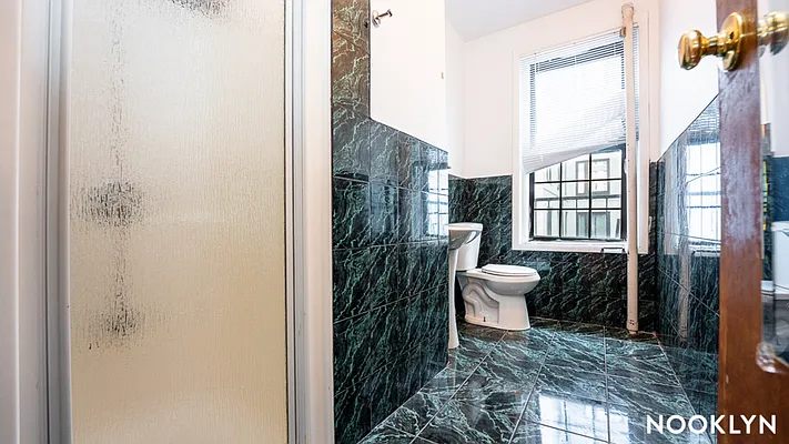 Rented by Nooklyn NYC LLC | media 28