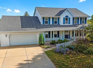 2780 Carrera Ct, Green Bay, WI 54311