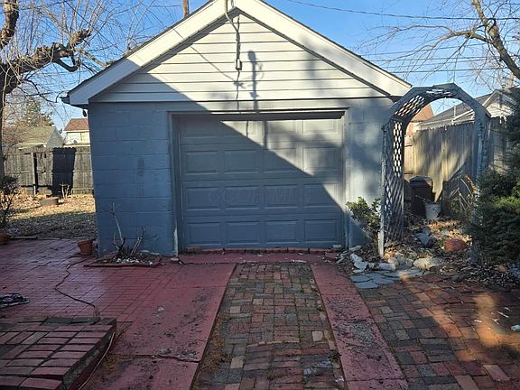 2nd image of 675 Cox Ave