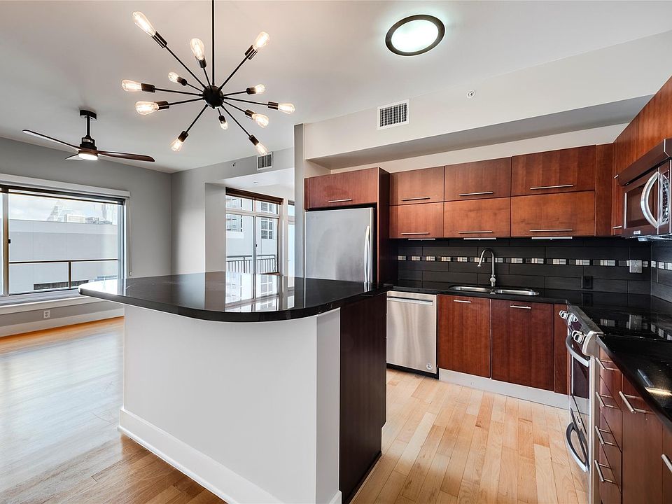 1st image of 603 Davis St APT 1201