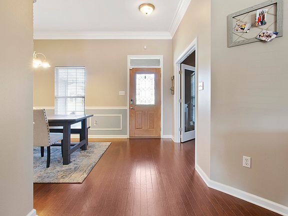3rd image of 6304 Savanna Dr