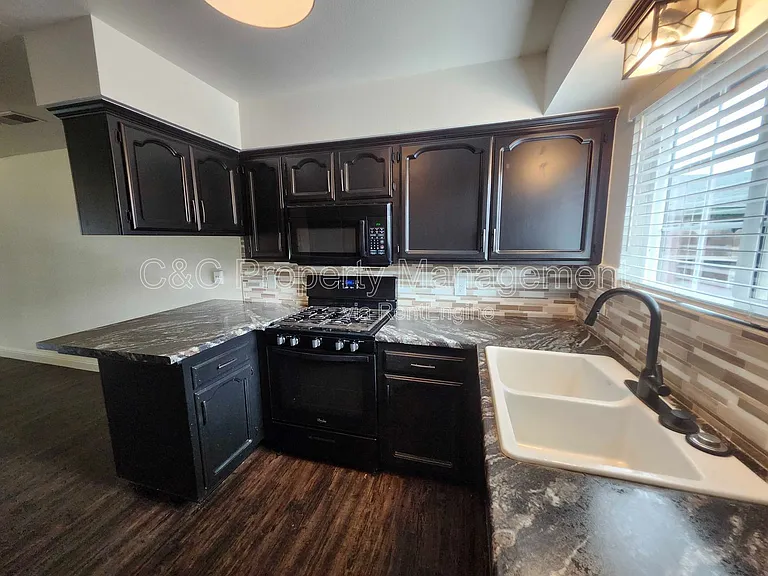 2546 W Victor Ct #102 — Photo 24