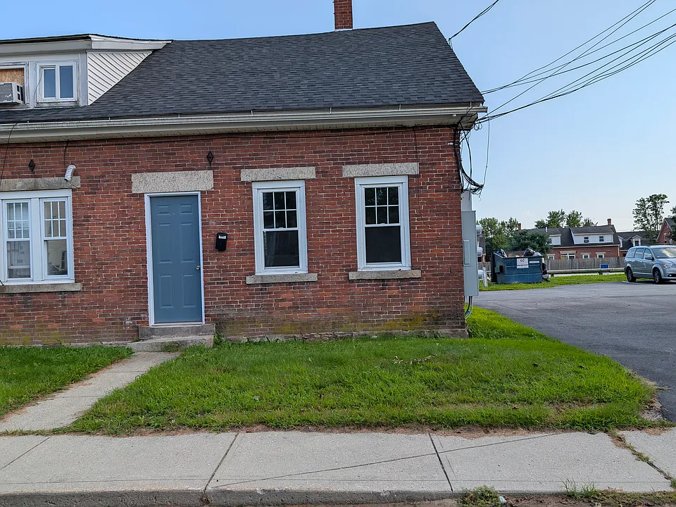 7 Middle St #7