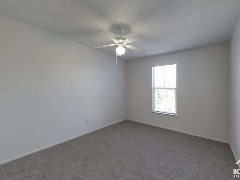 La Crosse Apartments — Photo 52