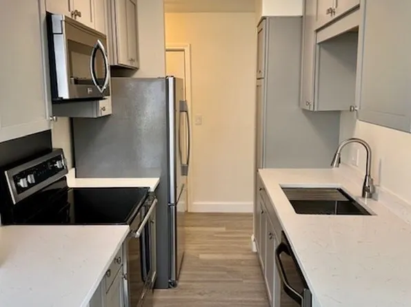 101 Waite St APT B4, Malden, MA 02148