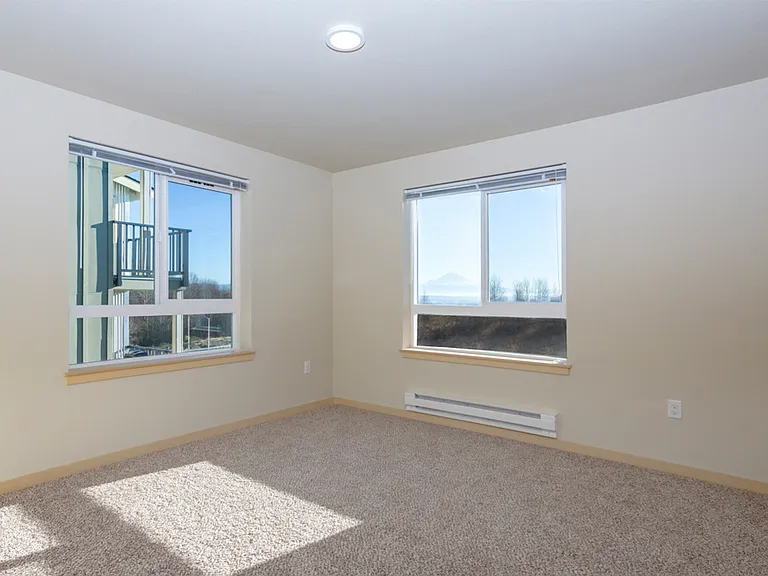 Grandview Apartments — Photo 10
