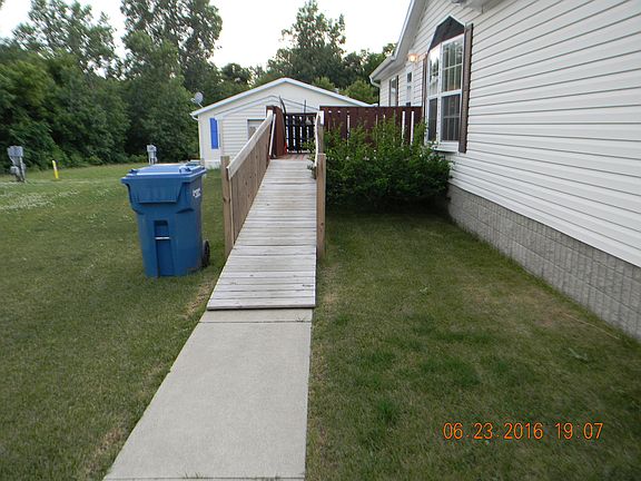 3rd image of 43 Santee River Dr