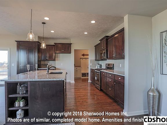 5th image of 3811 S 192nd Ave