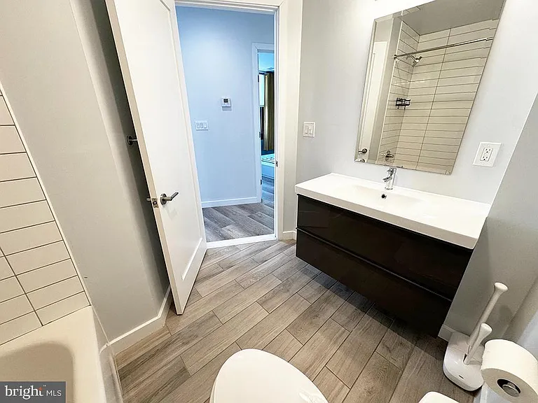 700 Roeder Rd #103 — Photo 12