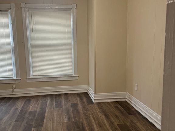 4th image of 613 E End Ave #2