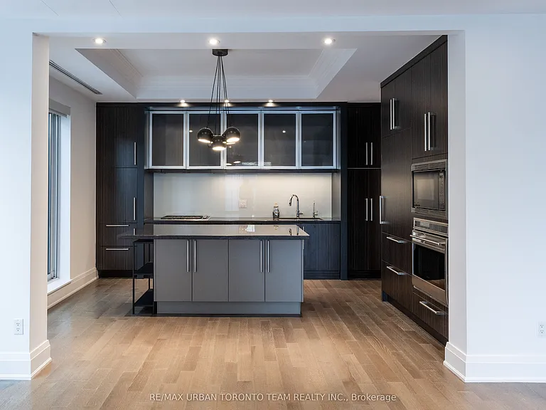 80 Yorkville Ave #303 — Photo 8