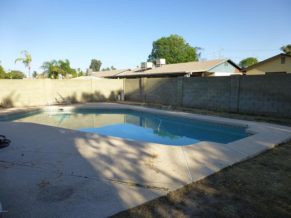 1st image of 2439 W Portobello Ave