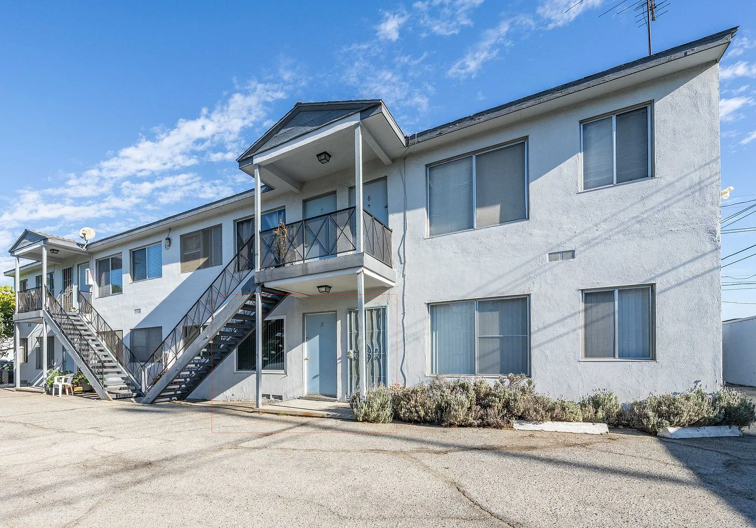 ~ Beautiful and Spacious 1 bd/1bath in Santa Monica ~ — Photo 2