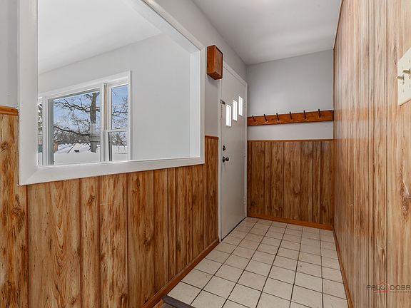 4th image of 28529 W Treetop Rd