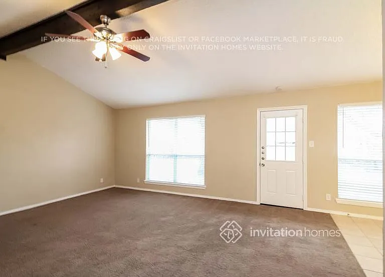 2704 N Bell Ave — Photo 4