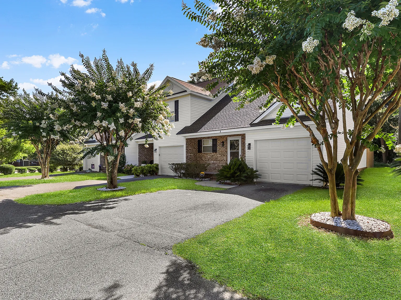 3 bed, 2.5 bath, 1412 sqft, $1,995 — Photo 1