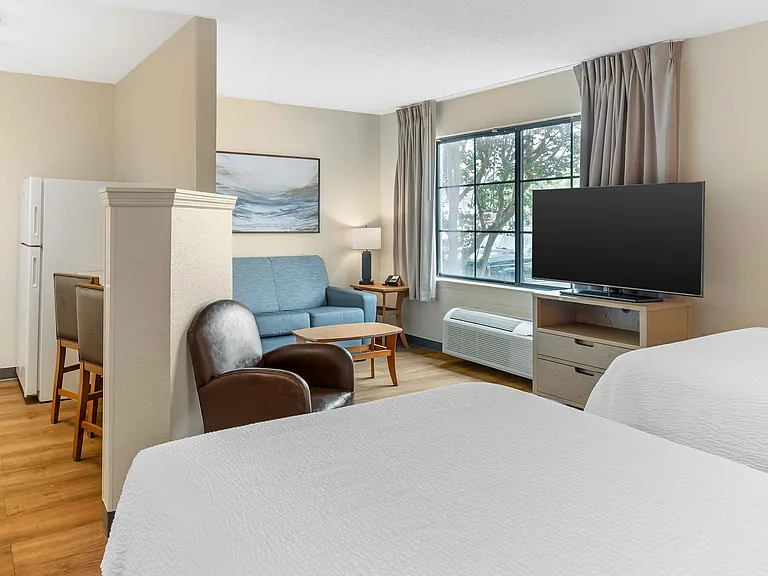 Deluxe Studio - 2 Full Beds