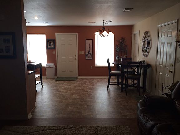 5th image of 147 Hot Springs Dr