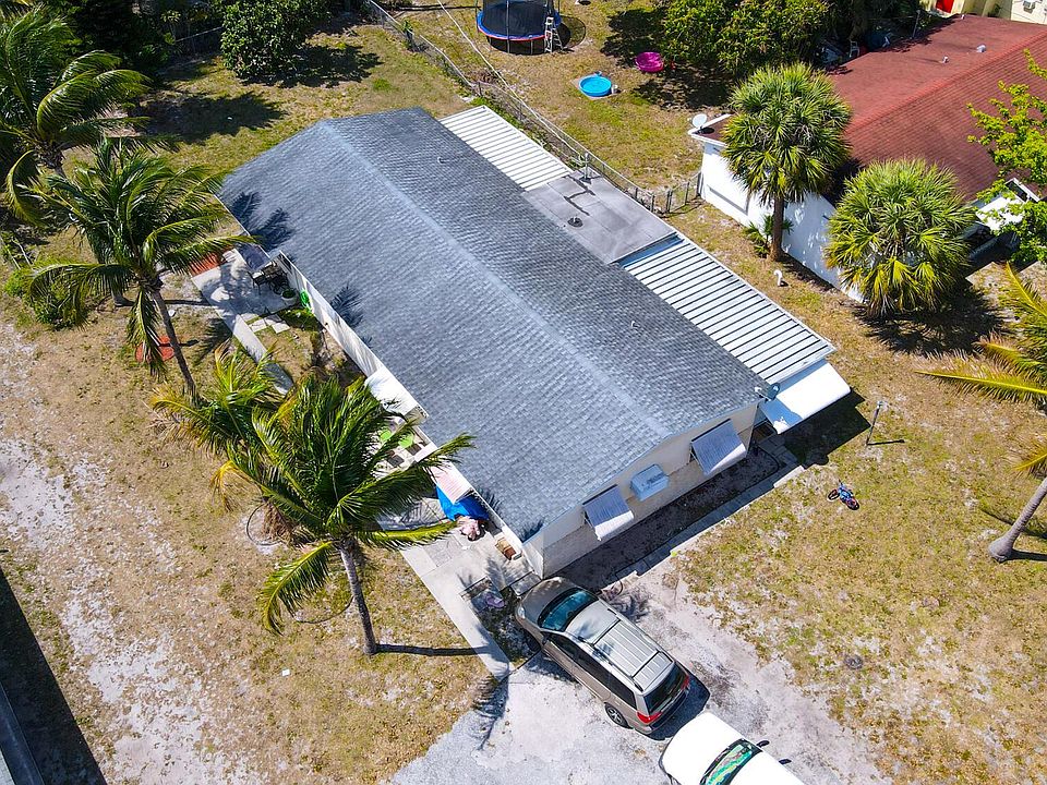 2nd image of 3297 Sierra Dr