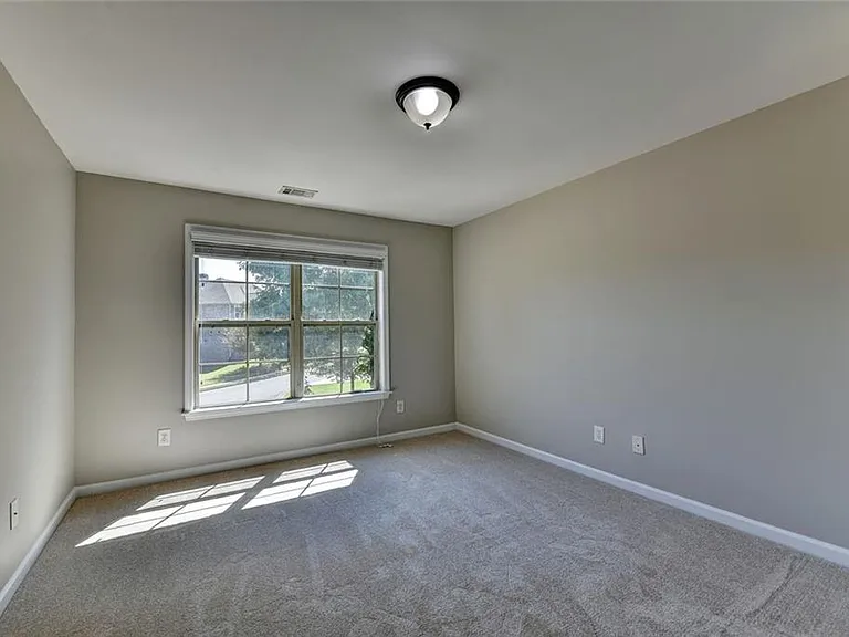 4805 Shelbourne Dr — Photo 44