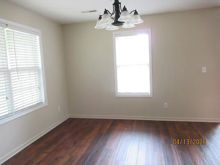 3590 Oleander Dr — Photo 6