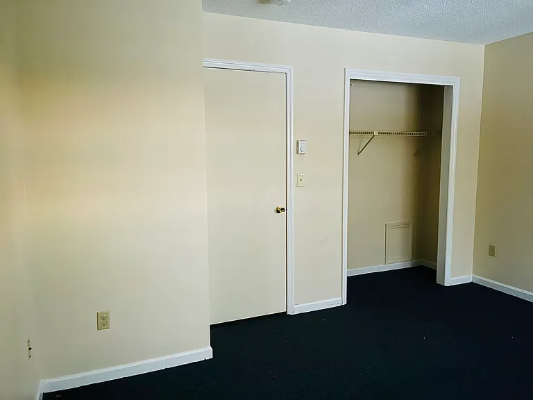 96 Ethan Allen Pkwy #4 — Photo 32