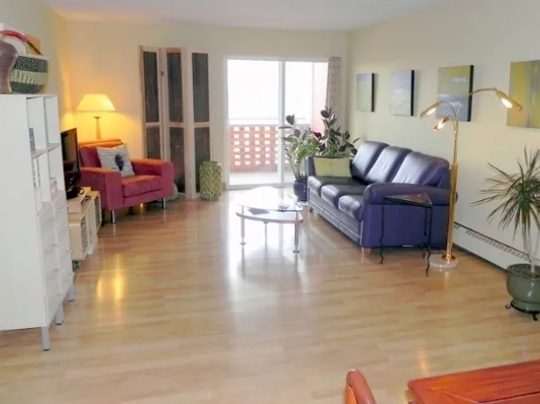 2051 Allen Blvd, Middleton, WI 53562