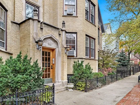 644 W Melrose St APT 2E, Chicago, IL 60657