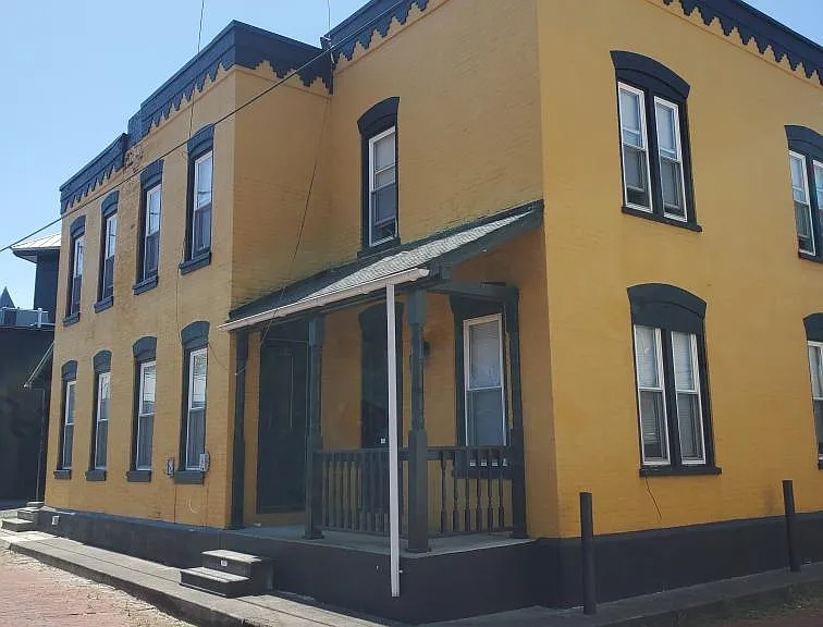 21 Dubois St — Photo 8