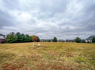 523 Covington Dr, Waterloo, IL 62298