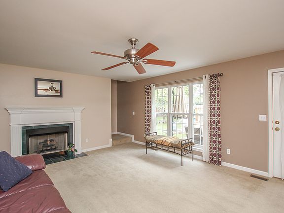 2nd image of 2527 Burgess St