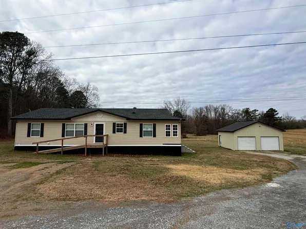 188 Prince Cir, Laceys Spring, AL 35754